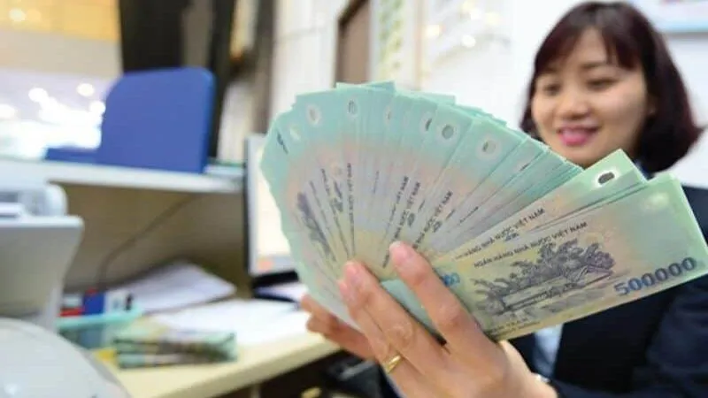 Lương tháng 13 có tính thuế TNCN không?