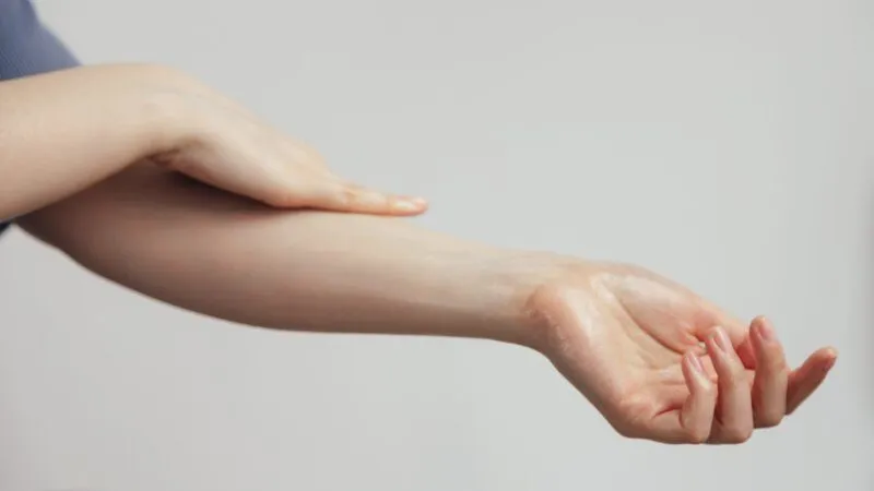 Bí Quyết Bấm Huyệt Giảm Buồn Nôn Hiệu Quả Và An Toàn